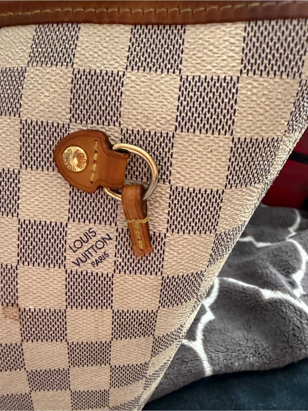 Louis Vuitton Damier Azur Canvas Tote in Light Beige with Natural Leather Trim - Picture 2 of 8